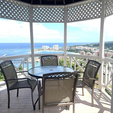 Oceanbreeze Jamaica Penthouse, 7-Minute Walk To Beach Ocho Rios Luaran gambar