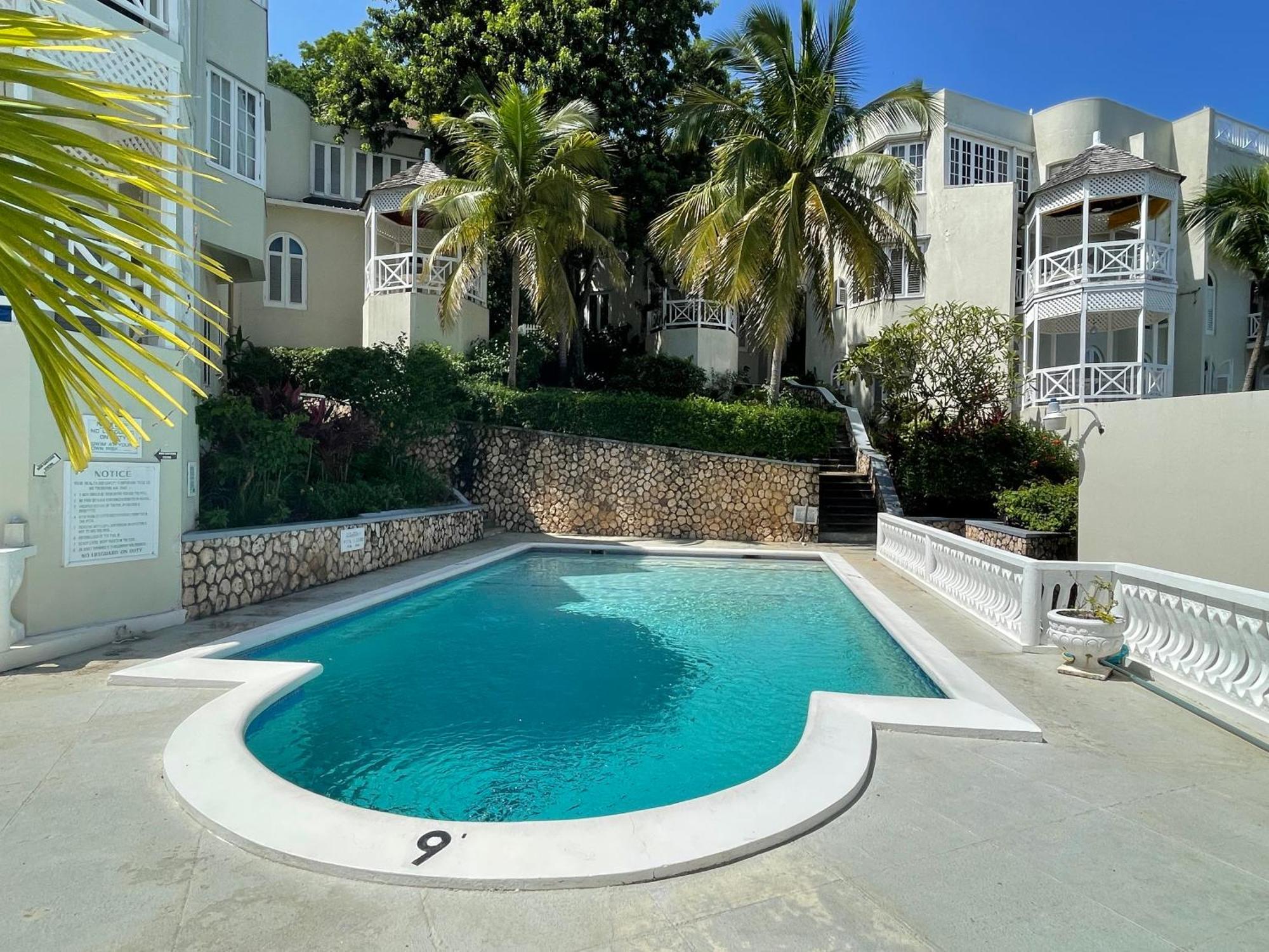 Oceanbreeze Jamaica Penthouse, 7-Minute Walk To Beach Ocho Rios Luaran gambar