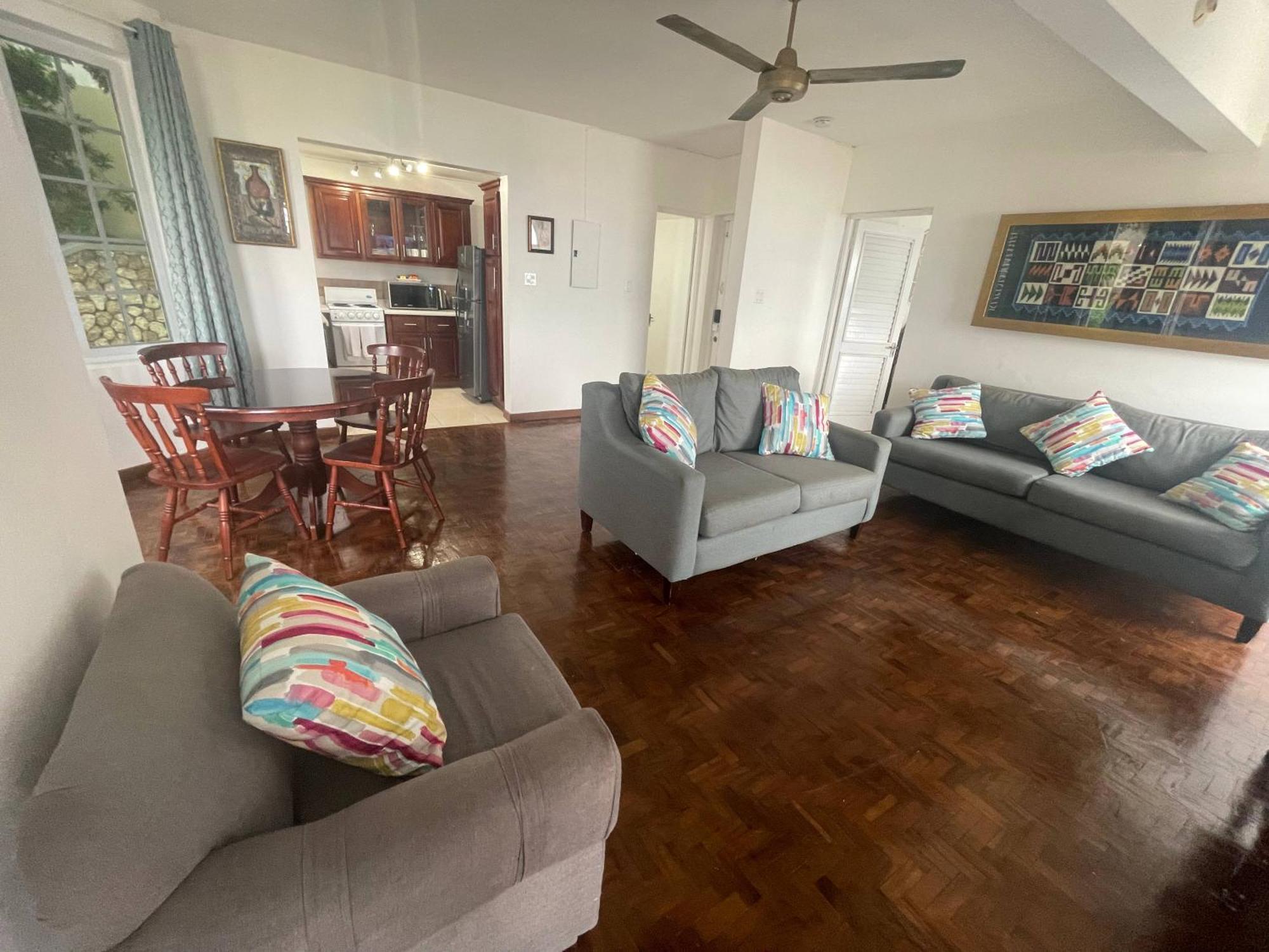 Oceanbreeze Jamaica Penthouse, 7-Minute Walk To Beach Ocho Rios Luaran gambar