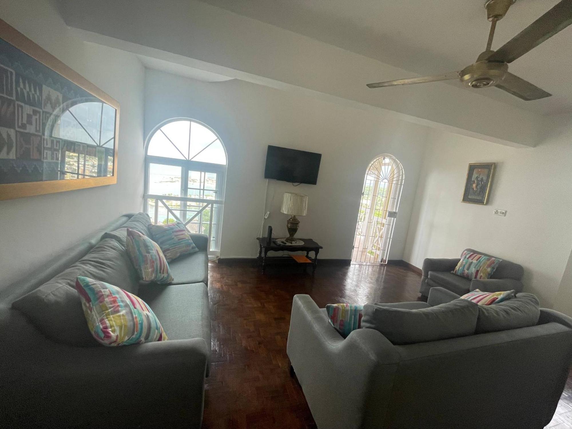 Oceanbreeze Jamaica Penthouse, 7-Minute Walk To Beach Ocho Rios Luaran gambar