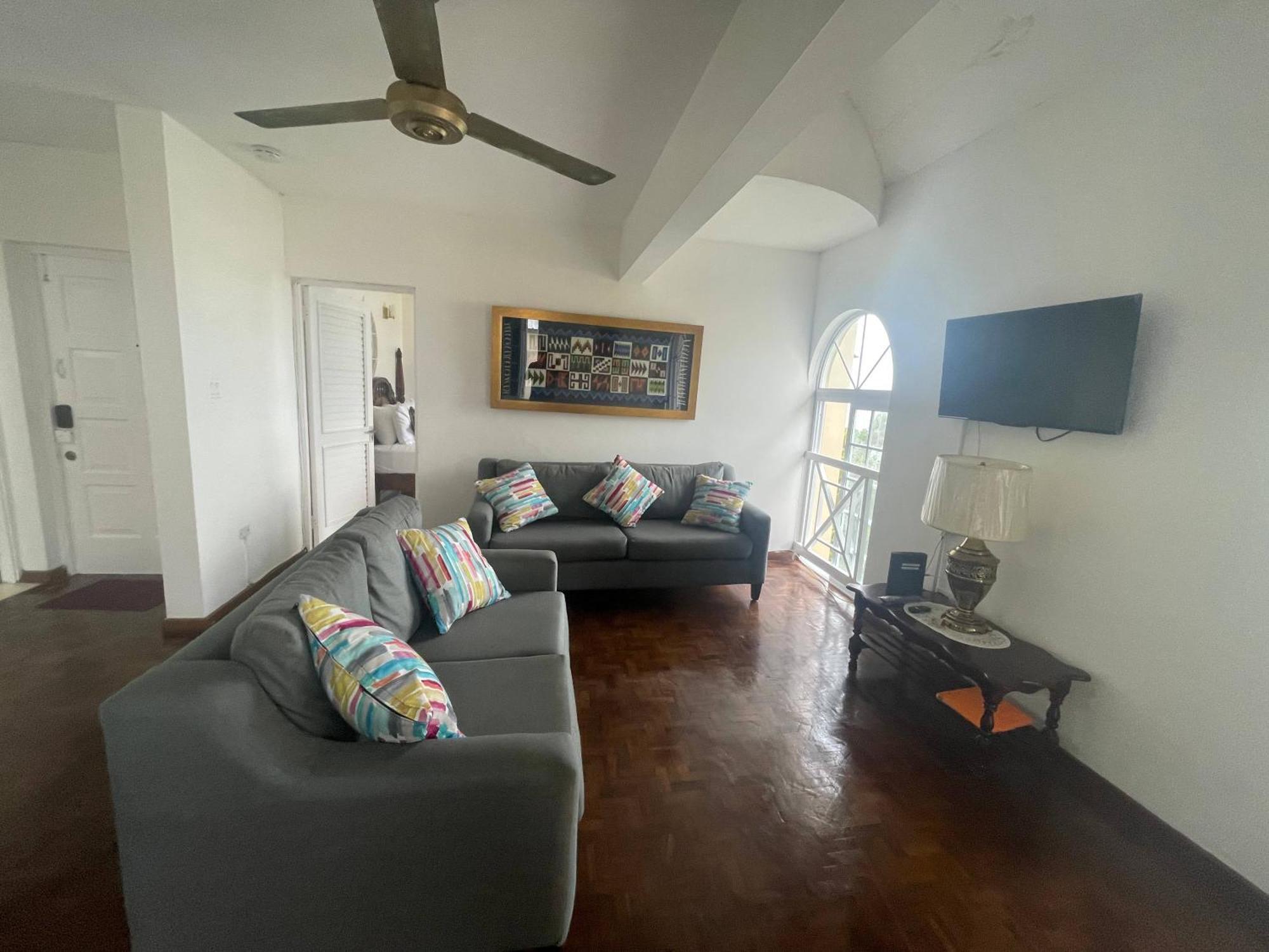 Oceanbreeze Jamaica Penthouse, 7-Minute Walk To Beach Ocho Rios Luaran gambar
